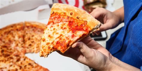 Papa John S Stock Report Hedge Fund Interested In Buying The Pizza Chain Business Insider