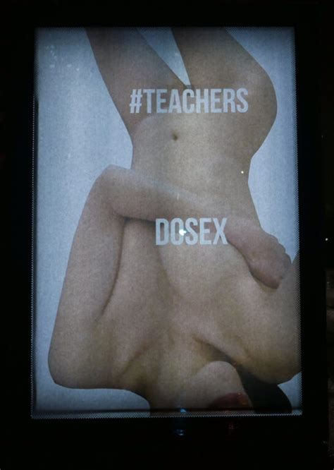 Teachersdosex Tre Manifesti Di Maestre Nude Fuori Dalle Scuole Per Dire No Al Revenge Porn