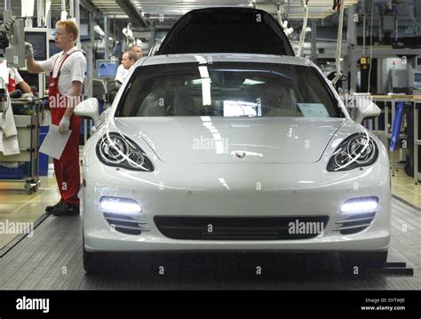 The Porsche factory in Leipzig Stock Photo - Alamy