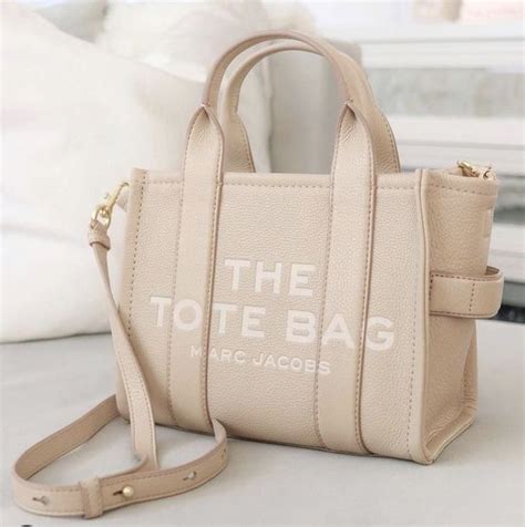 Fashion Handbags Fashion Bags Purses And Handbags Pretty Bags Cute