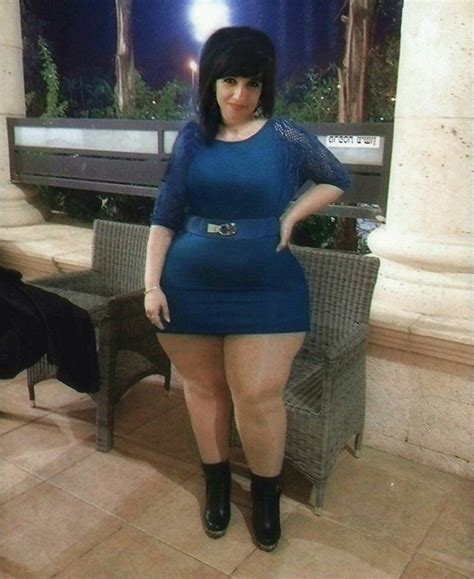 HOT THICK WOMAN Big Hips And Thighs Curvy Woman Big Hips