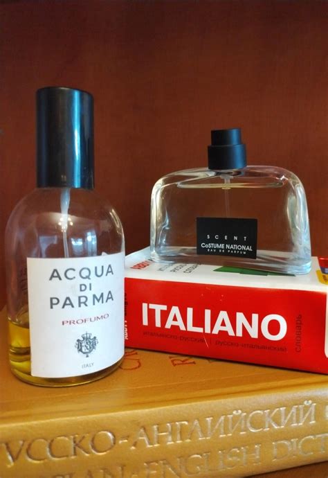 Scent CoSTUME NATIONAL - una fragranza da donna 2002