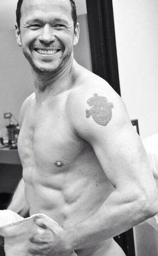 Celeb Semi Naked Selfies Gawk Or Cringe Toronto Sun