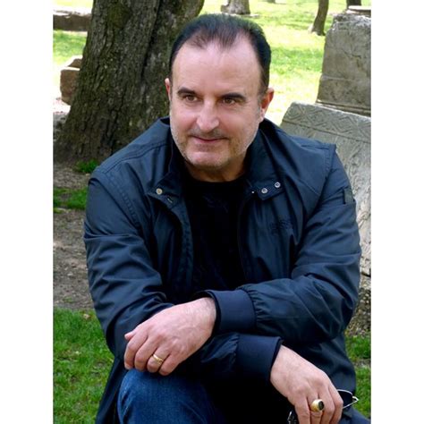 Марио Николов превръща българските музиканти по света в репортери на БНТ