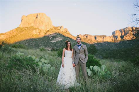 A Natural Traditional Wedding At Chisos Mountain Lodge In Big Bend