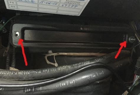 Замена салонного фильтра УАЗ Патриот. Как заменить салонный фильтр УАЗ ...