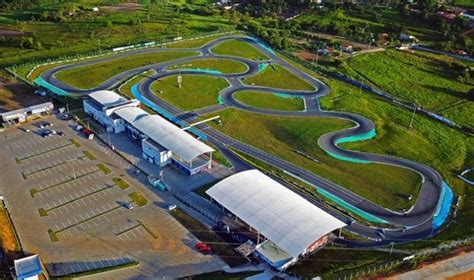 Artistas nacionais decidem participar de competição de kart na Paraíba