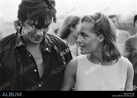 ALAIN DELON And ROMY SCHNEIDER In THE SWIMMING POOL 1969 LA PISCINE