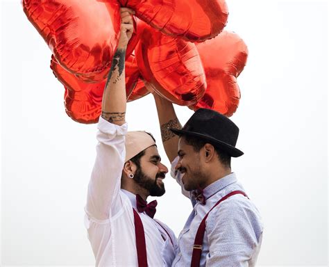 Hot R Re Clar A Cedo Familiile Formate Din Persoane De Acela I Sex Trebuie Recunoscute Legal