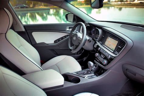 2016 Kia Optima Hybrid Pictures - 27 Photos | Edmunds