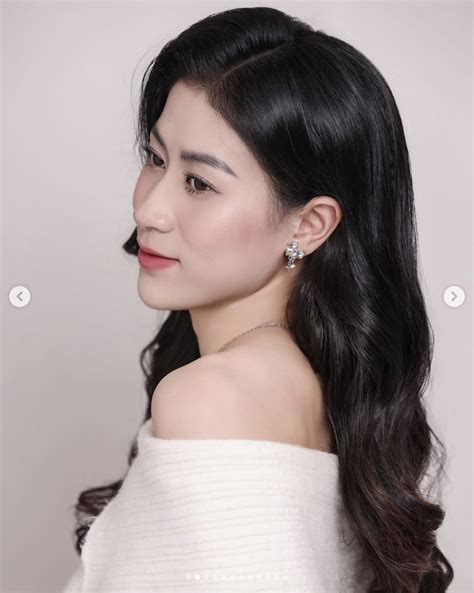 Nhan sắc xinh đẹp của hot girl bóng chuyền Việt Nam ở tuổi 24