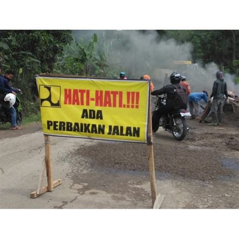 Jual Spanduk Banner Rambu Peringatan Perbaikan Jalan Jembatan Uk The