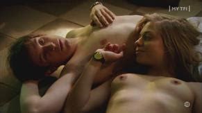 LES BLEUS PREMIERS PAS DANS LA POLICE NUDE SCENES AZNude