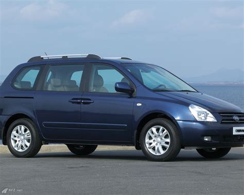 Kia Carnival Bilder. Van in LX, EX BASIS und EX erhältlich - Kfz.net