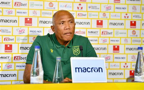 Fc Nantes Antoine Kombouaré Retrouver Une équipe Solide