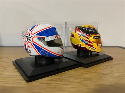 Spark 1 5 2 Model Race Car British F1 Drivers Helmet Pack World