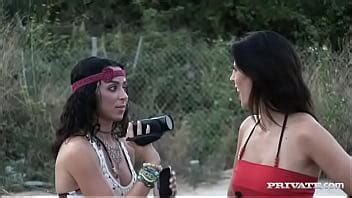 Sara Rey Da Una Mamada Bajo El Agua Durante Un Tr O Hardcore Mmf Xvideos