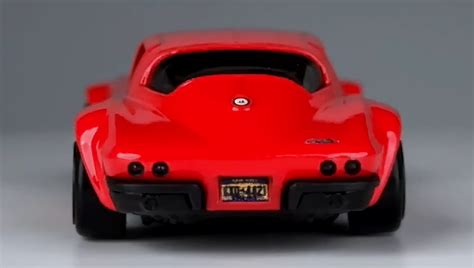 Тематическая Машинка Hot Wheels Custom Corvette Stingray Coupe Women of Fast Furious