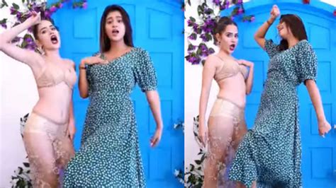 Urfi Anjali Viral Dance Video Urfi Javed And Anjali Arora Show Some