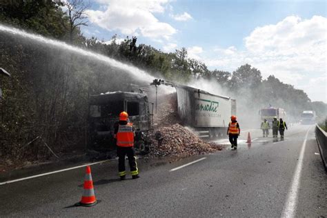 VIDÉO Seine et Marne Un camion en feu la francilienne coupée