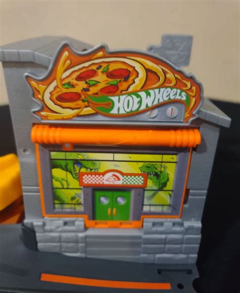 Pista Hot Wheels City Ataque Do Dino Na Pizzaria Brinquedo Hot Wheels Usado 82488108 Enjoei