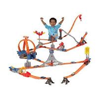 HOT WHEELS TRACK SET: Hot Wheels Trick Tracks Ultimate Stunt World Play Track Set