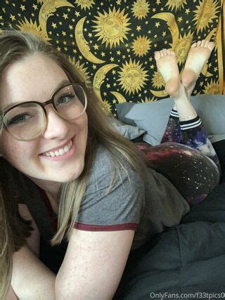 Freckled Feet Nude OnlyFans NudoStar TV