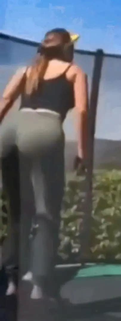 Cheeks Open For A Good Fuck Scrolller