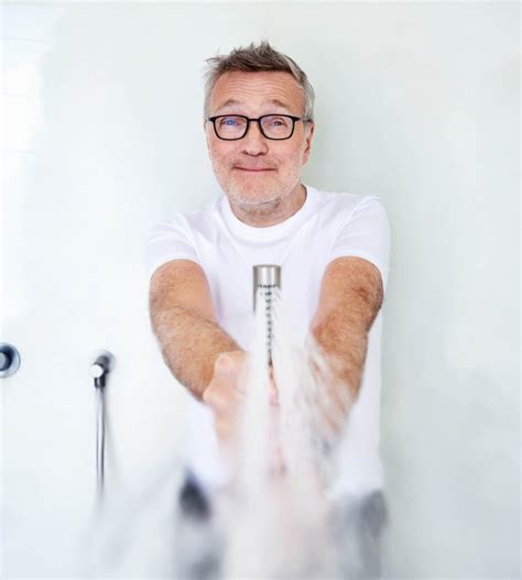 Cet historien raconte la drague gay dans les toilettes publiques du vieux Lille têtu