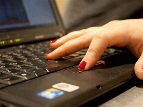 Facebook Ha Deciso Di Combattere Il Revenge Porn Ecco Come