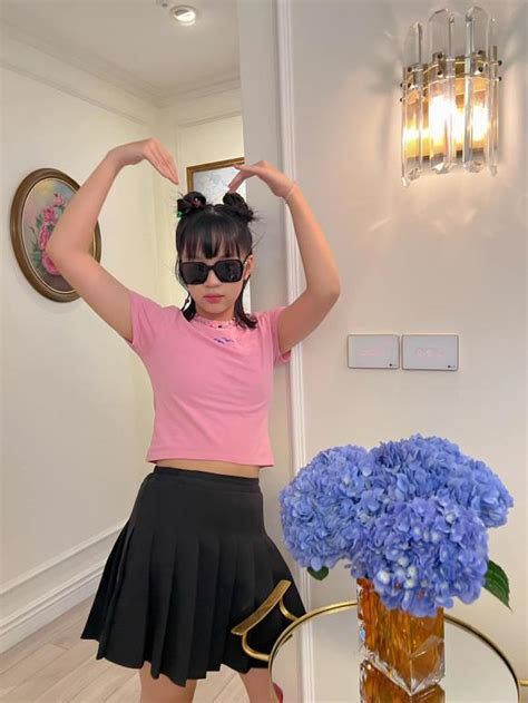 Cùng mẹ xem Blackpink biểu cảm của hot girl Tây Hồ CiCi khiến dân mạng thích thú Lúc đi hết