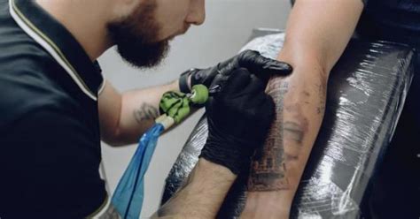 Ocho consejos sobre cómo curar y cuidar un tatuaje recién hecho Onda