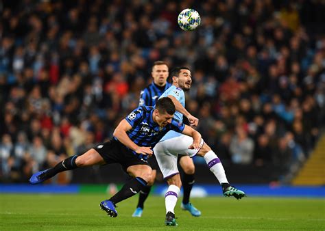 Champions League Manchester City Atalanta 5 1 Sterling Annienta La