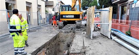 Capannori Lavori Per La Nuova Fognatura In Via Del Prete A Marlia