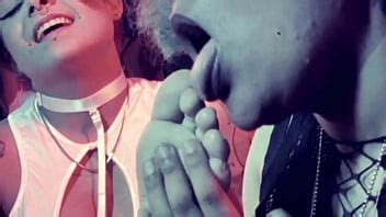 All Gorgeous Lesbians Love Worshipping Feet XVIDEOS