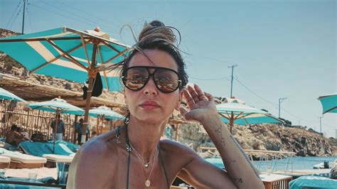 Ana Gruica Ugle I Bikini Koji Maksimalno Isti E Preplanulu Ko U I Wow Figuru