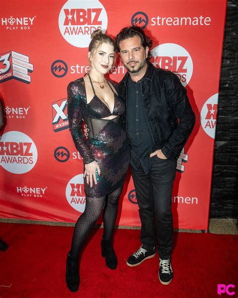 Octavia Red Berry Friend Request F R Nqaamaaqlwu Large Porn Pic