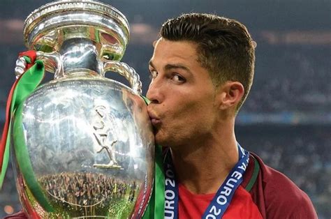 Cristiano Ronaldo Na Sele O De Portugal Conhe A A Trajet Ria