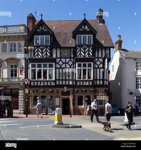The Crown Public House Rugby Town Centre Stock Photo Alamy