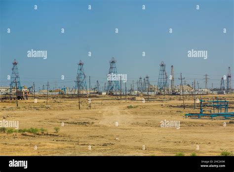 Oil Wells Near Baku Azerbaijan Stock Photo Alamy