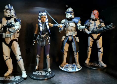 Hot Toys TMS The Clone Wars Ahsoka Tano Collectible Figure Page Collector
