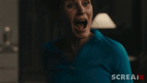 Scared Gale Weathers Courteney Cox GIF - Scared gale weathers Courteney ...