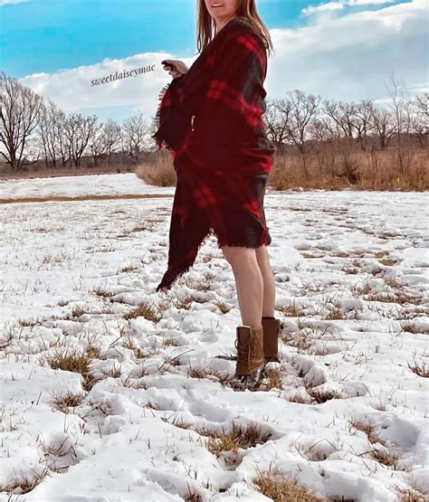 Its Chilly Want To Share My Blanket Nudes Flannelgonewild Nude Pics Org