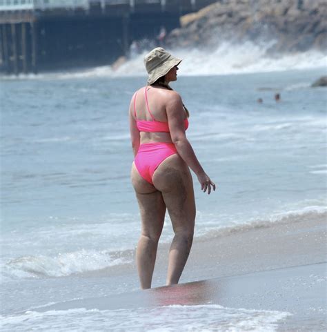 Iskra Lawrence Showed A Sexy Ass In A Pink Bikini Photos The Fappening