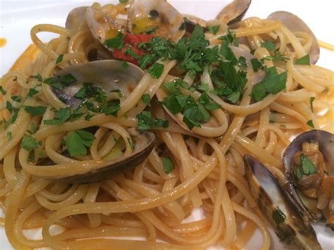 Linguine Aux Palourdes Le Blog De Gilles Pudlowski Les Pieds Dans