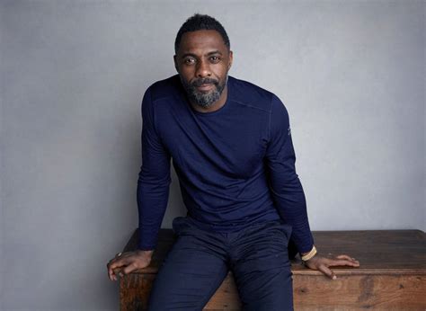 People Nombra A Idris Elba El Hombre Vivo Más Sexy Gente