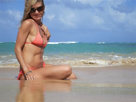 Bikini Model Beach Chic AI Enhanced Punta Cana 0200 Topaz Sharpen Faceai Porn Pic