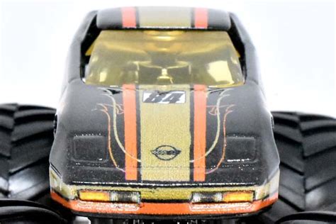 CORVETTE Monster Truck のレビュー 年式C コルベットちゃんだと思ったざんねn GTH Hot Wheels 情報まとめ ホットウィール にわかマニア