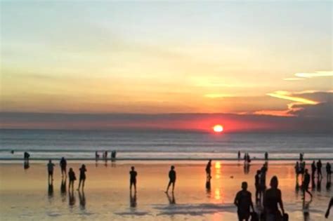 Wisata Pantai Kuta Bali Uwa