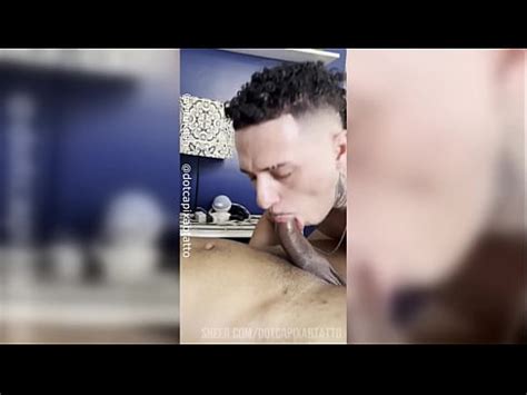 FODA A TRES SOCANDO NO CUZINHO APERTADO NO NOVINHO XVIDEOS